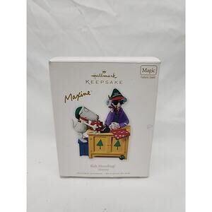2010 Hallmark BAH HUMBUG! Maxine and Floyd MAGIC Keepsake Ornament with Sound